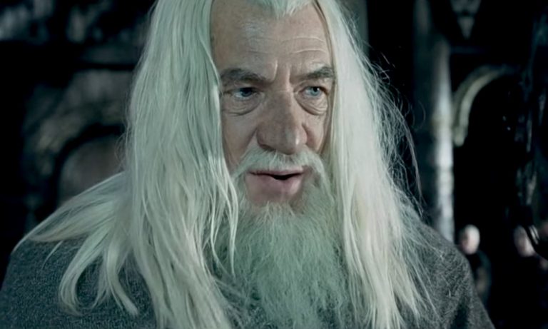 Gandalf lohduttaa nuoria brittifaneja keskellä MM-surua.