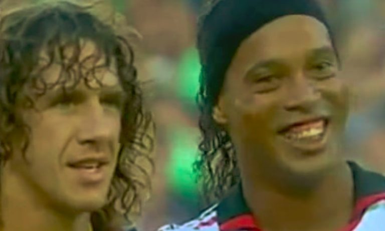 Ronaldinho jekutti vanhaa joukkuekaveriaan, Charles Puyolia.