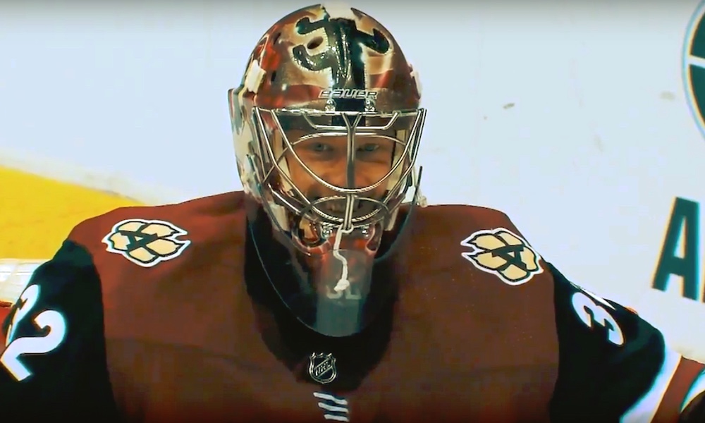 Antti Raanta hiljensi vanhan kotiyleisönsä ja venytti hurjaa putkeaan United Centerissä.