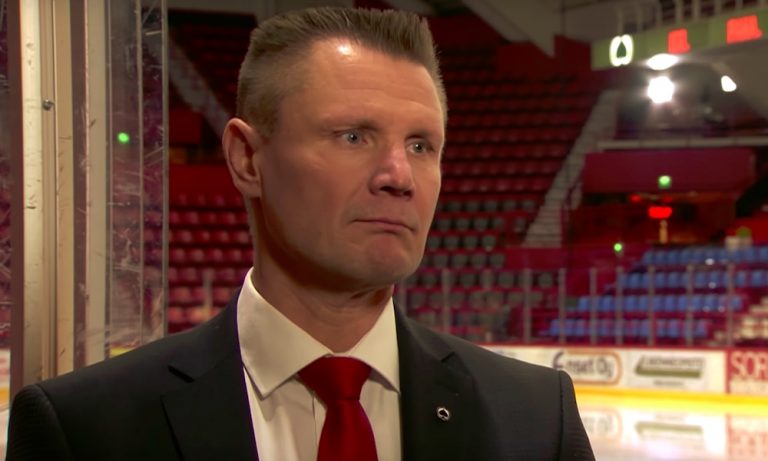 Ässät lakkautti urheilujohtajan viran ja sen seurauksena Jari Korpisalo sai kenkää.