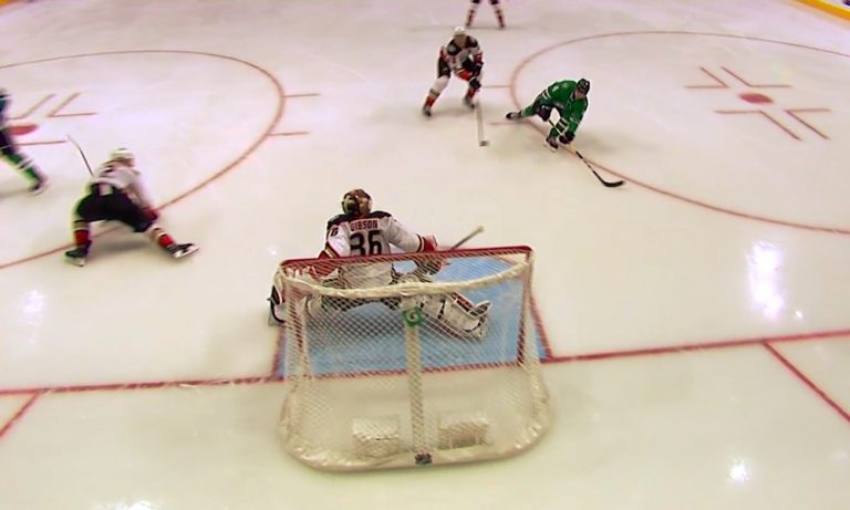 Miro Heiskanen teki uransa ensimmäisen NHL-maalin Anaheim Ducksin verkkoon.