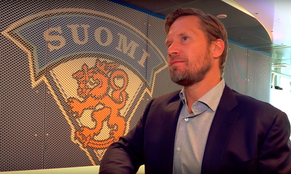 Kimmo Timosen pelinumero jäädytettiin Leijonien ja Suomen Jääkiekkoliiton toimesta.