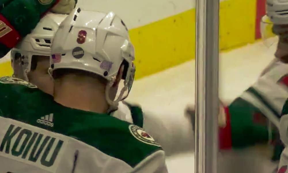 Mikko Koivu syötteli LA Kingsin nurin ja alusti Zach Parisen NHL-uran 700. tehopisteen.