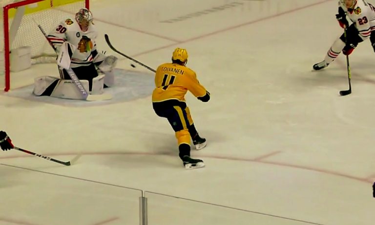Eeli Tolvanen teki NHL-uransa ensimmäisen maalin Chicago Blackhawksin verkkoon!