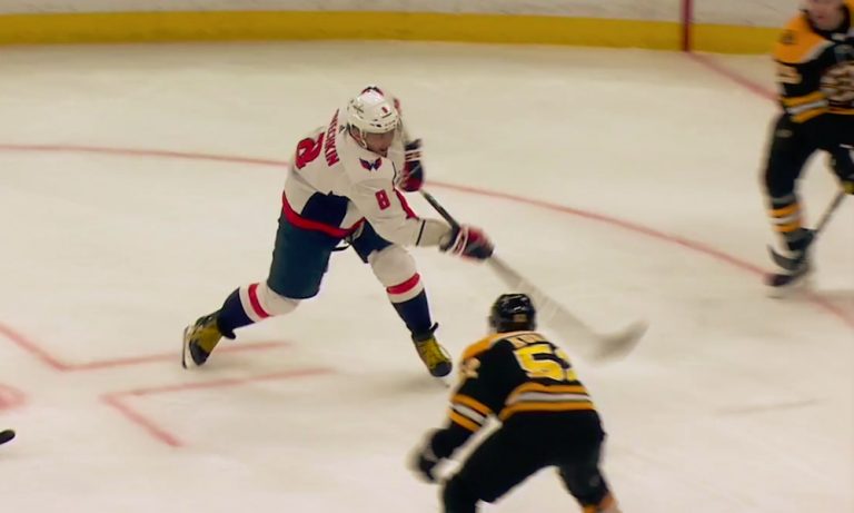 Alexander Ovechkin ohitti Jagrin ja Mike Bossyn, mitä tulee vähintään kahden maalin otteluihin.