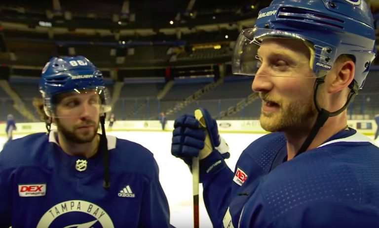 Stamkos ja Kucherov huipputikissä; Tampa Bay Lightning marssii voitosta voittoon.