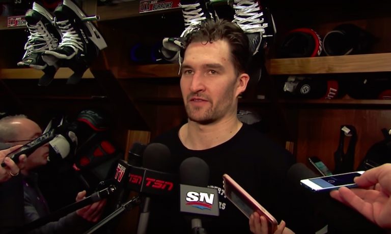 Ottawa kauppaa tähtikolmikkonsa? Matt Duchene, Mark Stone ja Ryan Dzingel olivat sivussa joukkueensa kokoonpanosta.