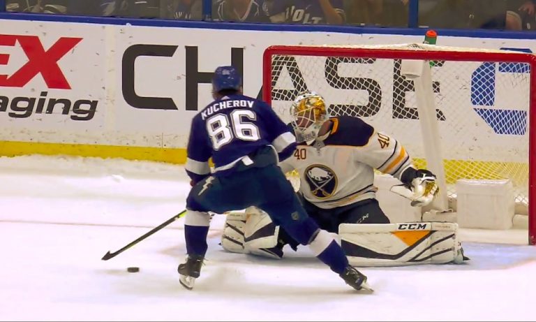 Nikita Kucherov rikkoi 100 pistettä NHL-kauden 2018-19 ensimmäisenä pelaajana - vain 62 ottelun jälkeen!