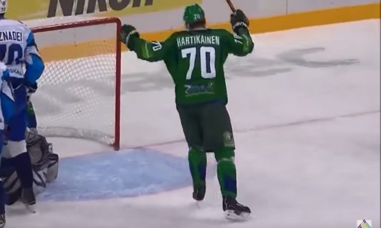 Salavat Julajev Ufan Kemppainen, Metsola ja Hartikainen huikeassa vireessä KHL pudotuspeleissä - tiputtivat runkosarjan ykkösen.