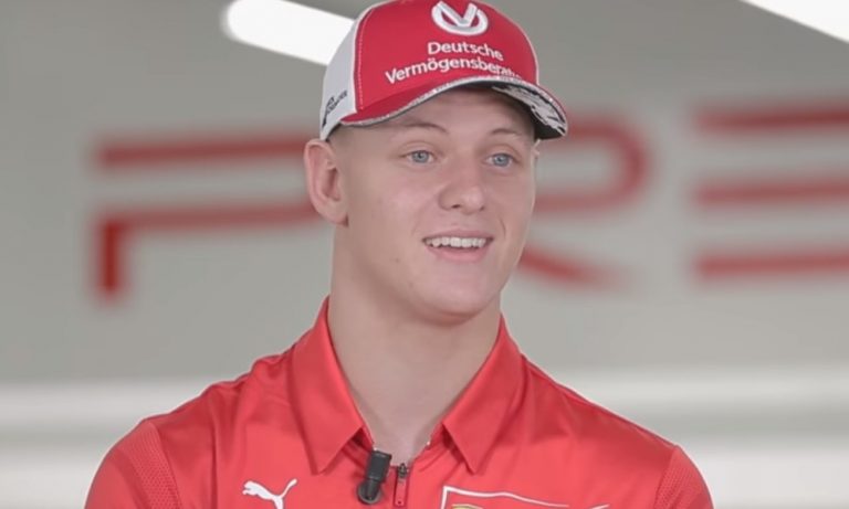 Michael Schumacherin poika saa debyyttinsä F1-auton ratissa.