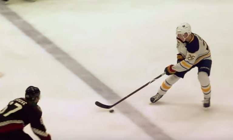 Superlahjakkuus Rasmus Dahlin nousi jo Bobby Orrin rinnalle, NHL:n historian toiseksi tehokkaimmaksi 18-vuotiaaksi puolustajaksi.