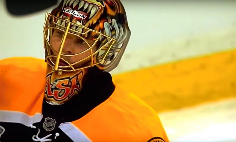 Tuukka Rask teki pisteputkellaan NHL-historiaa: hän on nyt torjunut Boston Bruinsille sarjapisteitä 17 ottelussa putkeen.