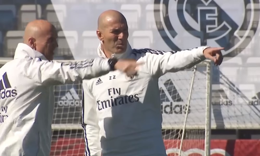 Zidanen ensimmäinen sainaus.