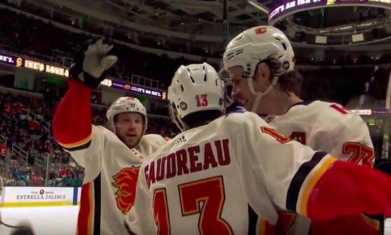 Ensimmäinen NHL-pudotuspelipari on selvillä. Calgary Flames varmisti puolestaan Läntisen konferenssin voiton.