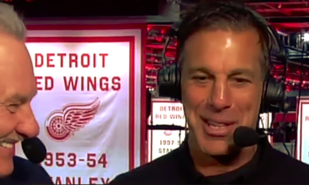 Chris Chelios poikansa NHL-debyytistä; Jake Chelios pääsi pelaamaan isänsä tavoin Detroit Red Wingsin paidassa.