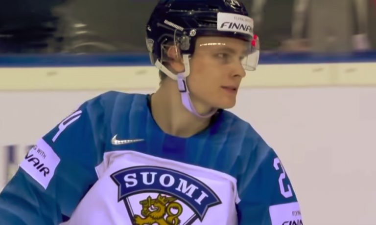 Timo Jutila Kakko-Hughes-kaksikosta: MM95-kapteeni näkee suomalaisen valmiimpana NHL:ään.