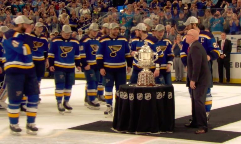 St. Louis Blues teki historiaa, kun se eteni Stanley Cup -finaaleihin, oltuaan vielä tammikuussa NHL:n sarjataulukon viimeisenä.
