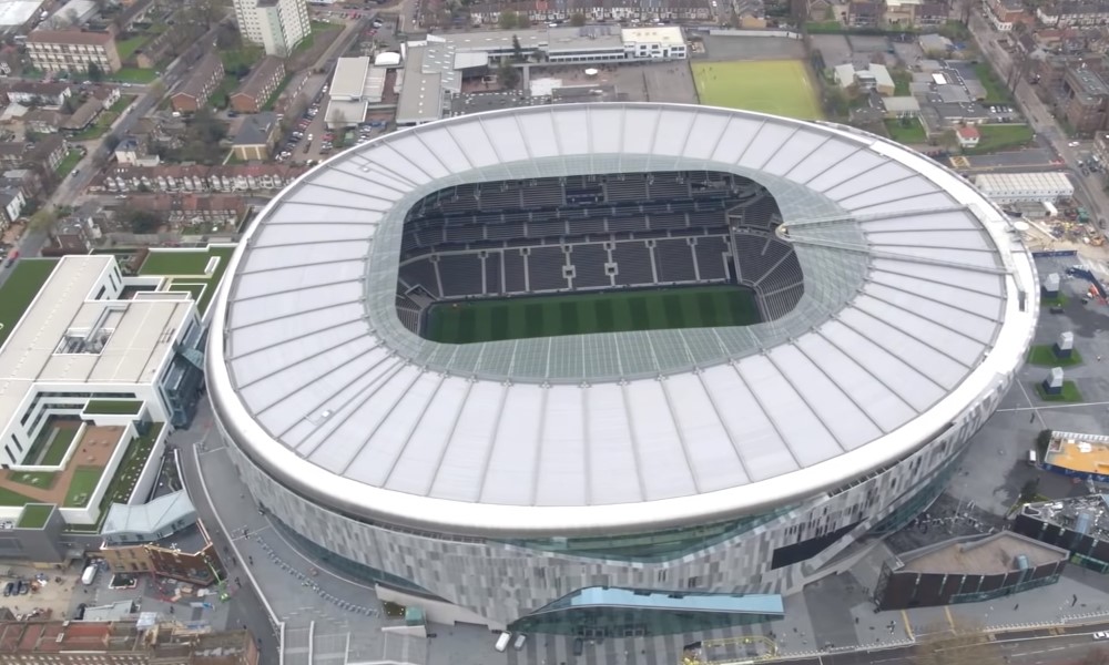 Yli 62 000 Tottenham-fania seuraavat Mestarien liigan finaalia stadionilla.