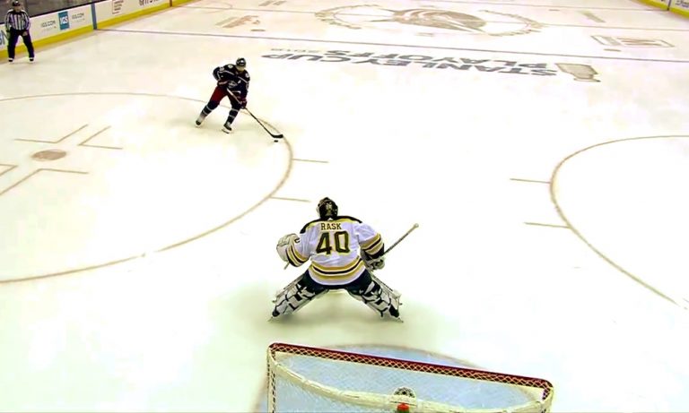 Pöyristyttävä NHL-sääntö vei huikealta Tuukka Raskilta nollapelin, kun Boston Bruins kaatoi Columbus Blue Jacketsin Game 4:ssä.