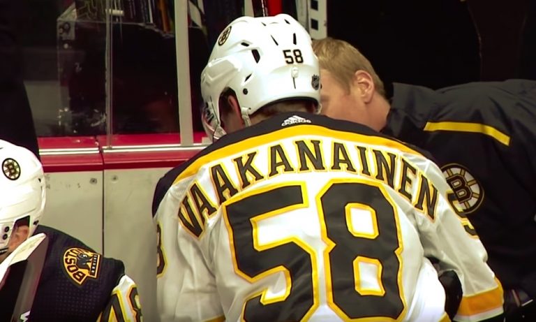 Zdeno Charan loukkaantuminen avaamassa pelipaikan - Urho Vaakanainen tekee NHL-pudotuspelidebyyttinsä Stanley Cup -finaaleissa?