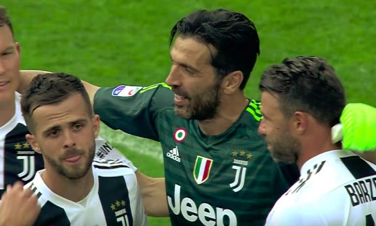 Gianluigi Buffonin ura jatkuu. Italialaissivusto kertoo, että italialaislegenda ja Juventus tekee jatkosopimuksen heti koronasulun päättymisen jälkeen.