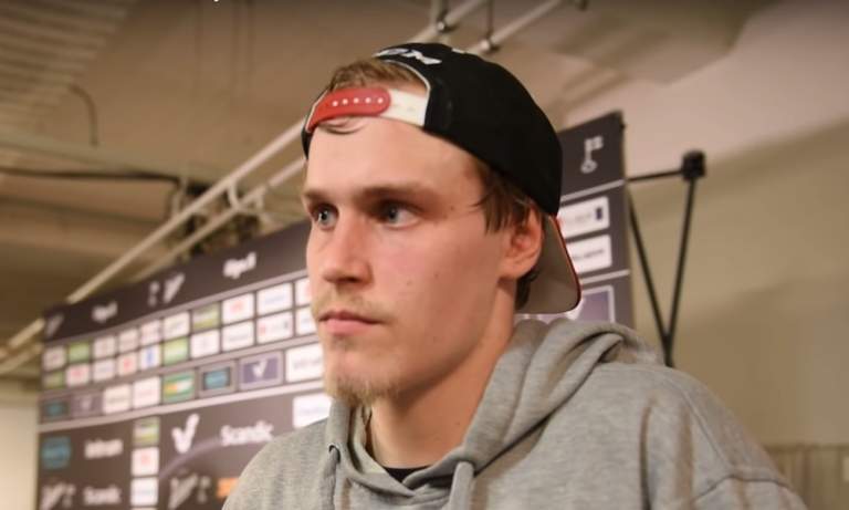 Saku Mäenalanen siirtyy Jokereihin. Viime kaudella Carolina Hurricanesin organisaatiossa pelannut hyökkääjä jatkaa uraansa KHL:ssä.