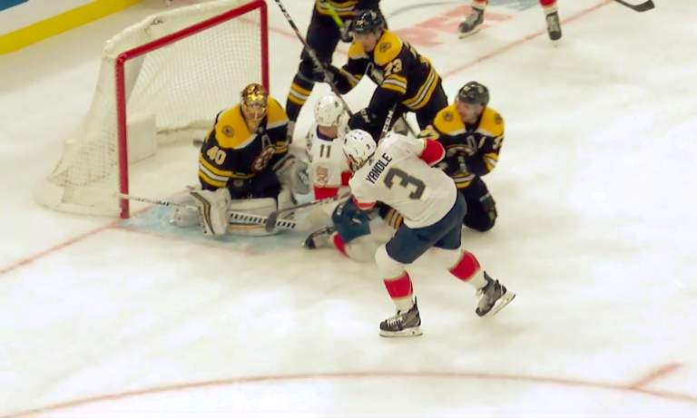 Florida Panthers teki NHL-historiaa nousemalla vierasottelussa Boston Bruinsia vastaan neljän maalin tappioasemasta, päätöserään lähdettäessä, ottelun voittoon.