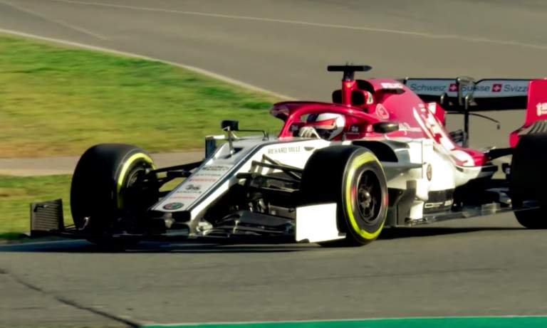 Kimi Räikkösen uusintalähtö oli maaginen viimeviikonloppuisessa F1-kisassa Toscanassa. Konkari jätti taakseen niin Ferrarit-kuskit kuin Williams-kuskinkin.