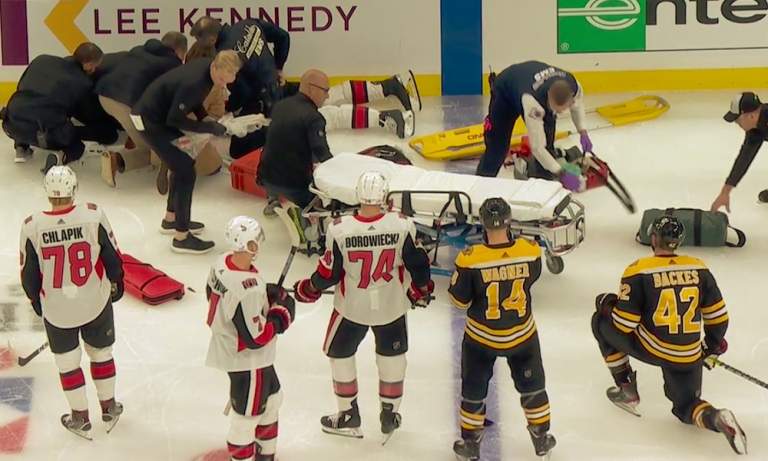 Ottawa Senatorsin Scott Sabourinin järkyttävä loukkaantuminen sai yhteentörmäyksessä toisena osapuolena olleen David Backesin niin järkyttyneeseen tilaan, että hän itki kaukalossa.