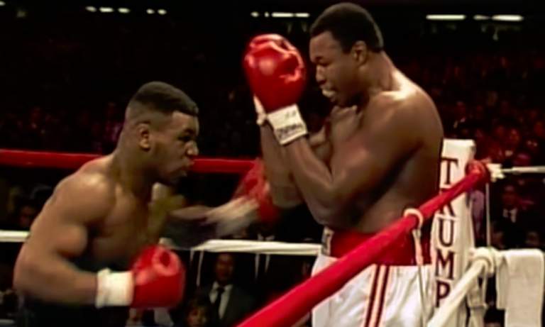 Larry Holmes kohtasi Alin ja Tysonin nyrkkeilyuransa aikana: nyt hän kertoo, miten Mike Tysonin ja Muhammad Alin välisessä ottelussa olisi käynyt.