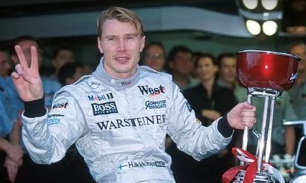 Mika Häkkinen muisteli ensimmäistä F1 kokemustaan Twitter-tilillään. Kaksinkertainen maailmanmestari ajoi ensitestit F1:ssä tasan 30 vuotta sitten.