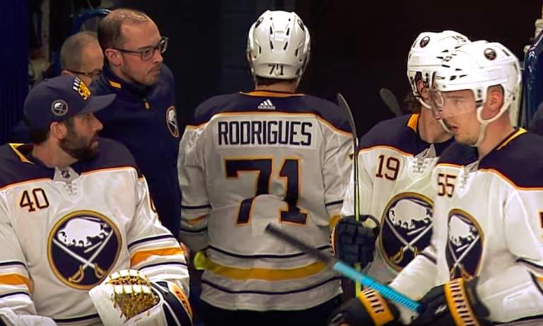 Evan Rodrigues ja Conor Sheary Penguinsiin: vahvaa kautta pelannut Dominik Kahun joutui jälleen kaupatuksi.