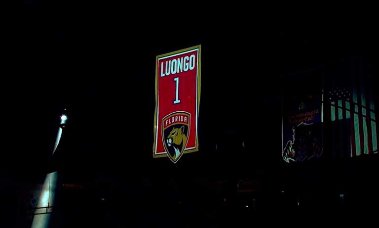 Panthers jäädytti Roberto Luongon pelinumeron: kyseessä oli historiallinen hetki, sillä Luongosta tuli Panthersin seurahistoriassa ensimmäinen kyseisen kunnian saanut pelaaja.