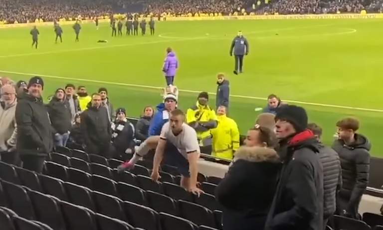 Eric Dierin tulistumisesta tulossa jonkunlaisia sanktioita. Tottenham-pelaajan katsomoon kiipeäminen ja faneihin käsiksi käyminen oli liikaa FA:lle.