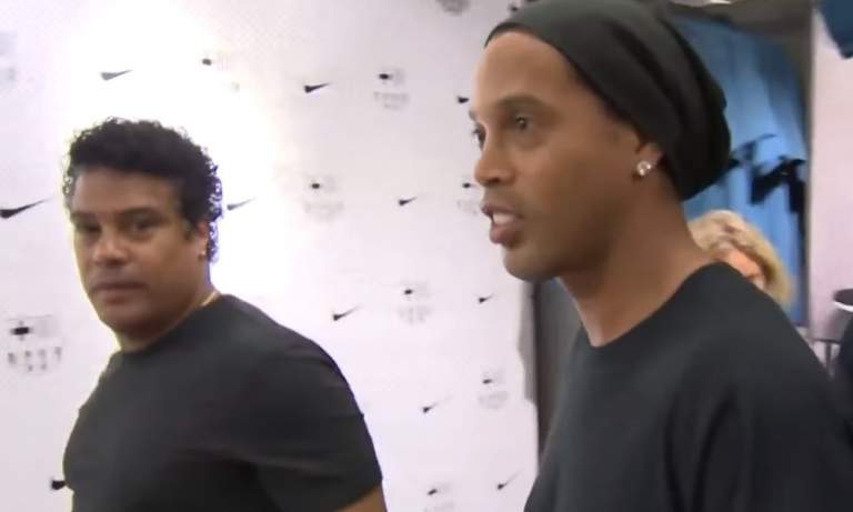 Ronaldinho vapautettiin takuita vastaan - siirrettiin kotiarestiin.