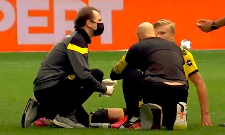 Erling Håland taitaa selvitä säikähdyksellä eilisestä loukkaantumisestaan, kun hän törmäsi tuomariin Bayern München ja Dortmundin välisessä ottelussa.