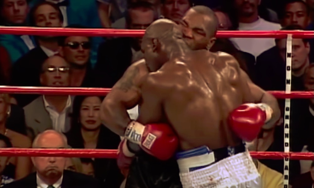 Mike Tyson kohtaa Evander Holyfieldin: molemmat ilmoittivat paluustaan nyrkkeilykehään yli viisikymppisinä.