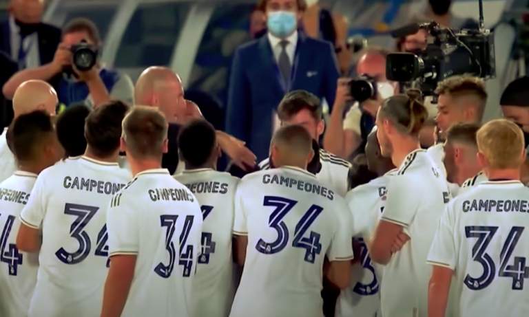 Zinedine Zidanen ja Gareth Balen jäätävistä väleistä saatiin jälleen yksi esimerkki - tällä kertaa Real Madridin juhliessa La Ligan mestaruutta.