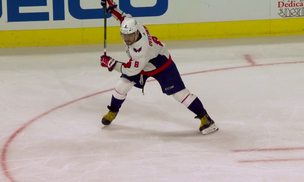 Alexander Ovechkin kavensi Washington Capitalsin ja New York Islandersin välisen ottelusarjan 3-1:een kahdella maalillaan.