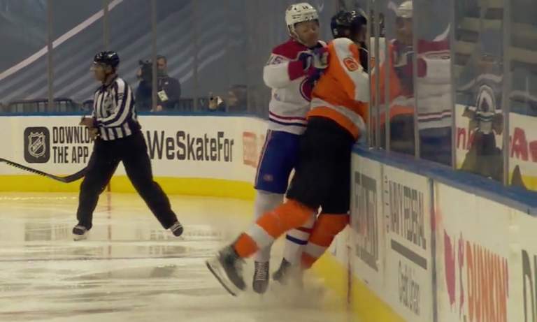 Jesperi Kotkaniemi lensi suihkuun pudotuspeliottelussa Philadelphia Flyersia vastaan: tuomiota on yleisesti ottaen pidetty kyseenalaisena.