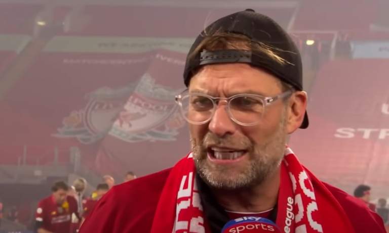 Jürgen Klopp puolustaa Liverpoolin toimettomuutta siirtomarkkinoilla.