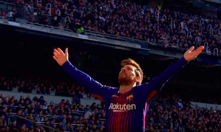 Lionel Messi iski kaksi upeaa maalia, kun hän pelasi ensimmäisen ottelunsa siirtopyyntönsä jälkeen.