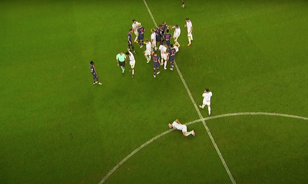 PSG-Marseille-pelissä täysi sekamelska: viisi pelaajaa lensi pihalle - heidän joukossaan Neymar.