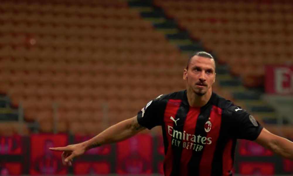 Zlatan teki uskomatonta jalkapallohistoriaa, kun hän iski 38-vuotiaana pallon kahdesti Bolognan verkkoon.