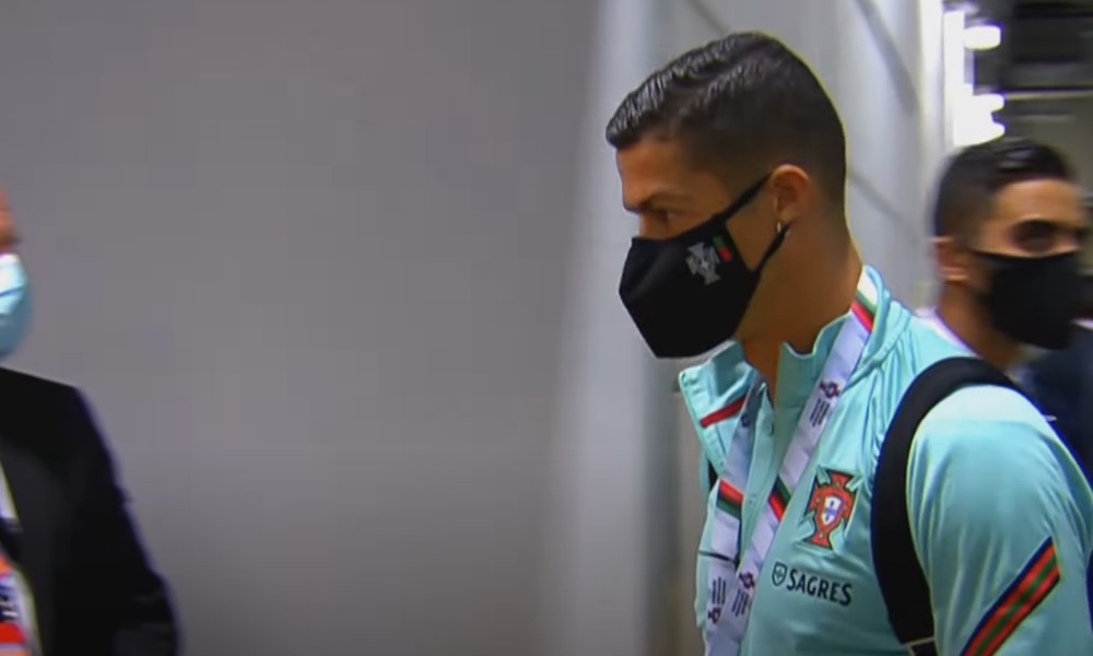 Cristiano Ronaldo todettu koronapositiiviseksi - iso menetys Portugalille.