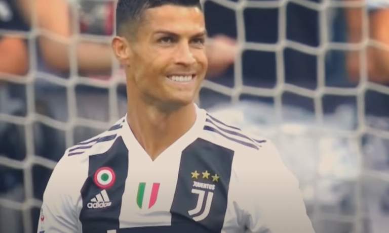 Cristiano Ronaldo ongelmissa - Italian urheiluministeri käynnisti tutkinnat.